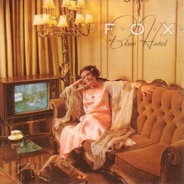 Fox – Blue Hotel (E/E)